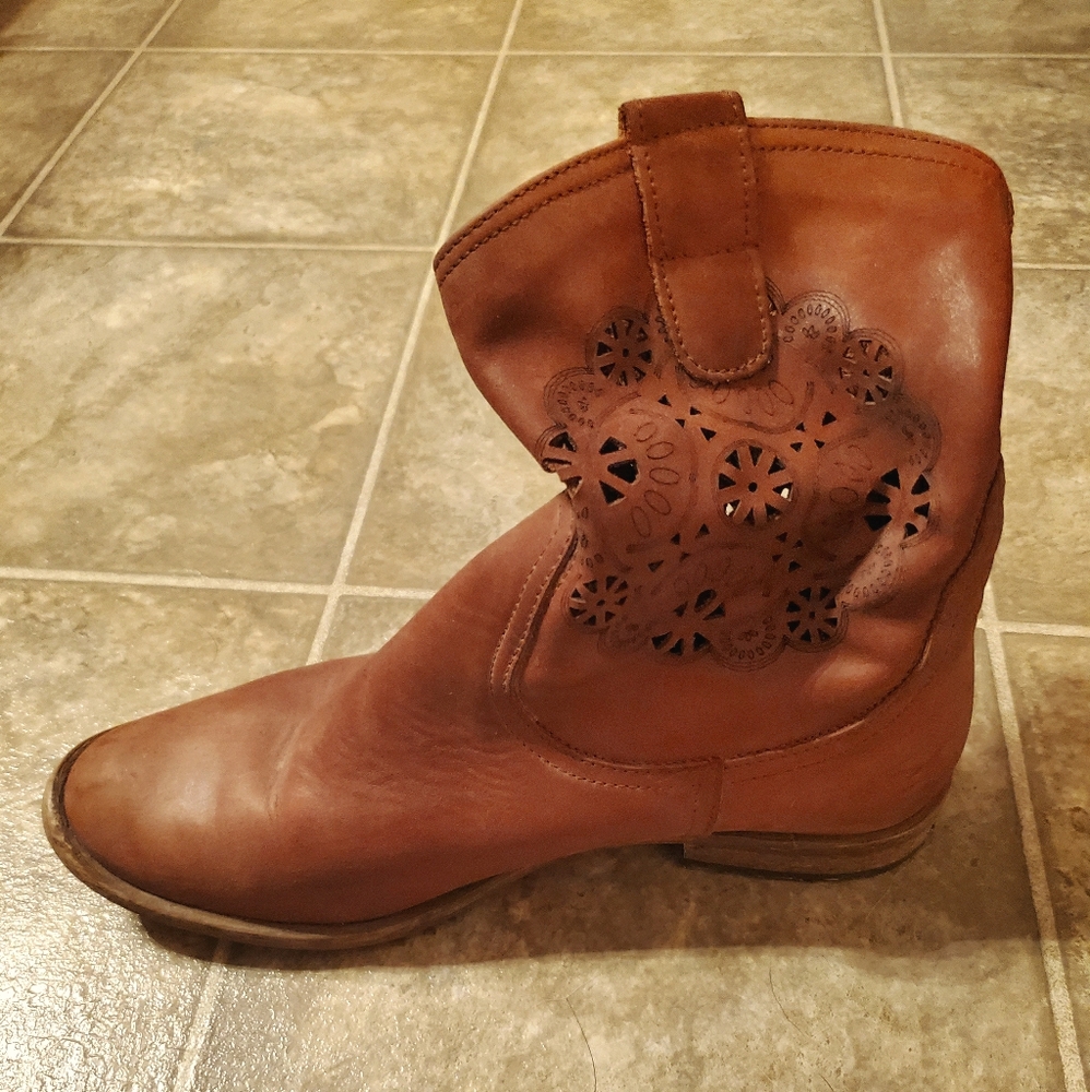 Floral cowboy boots